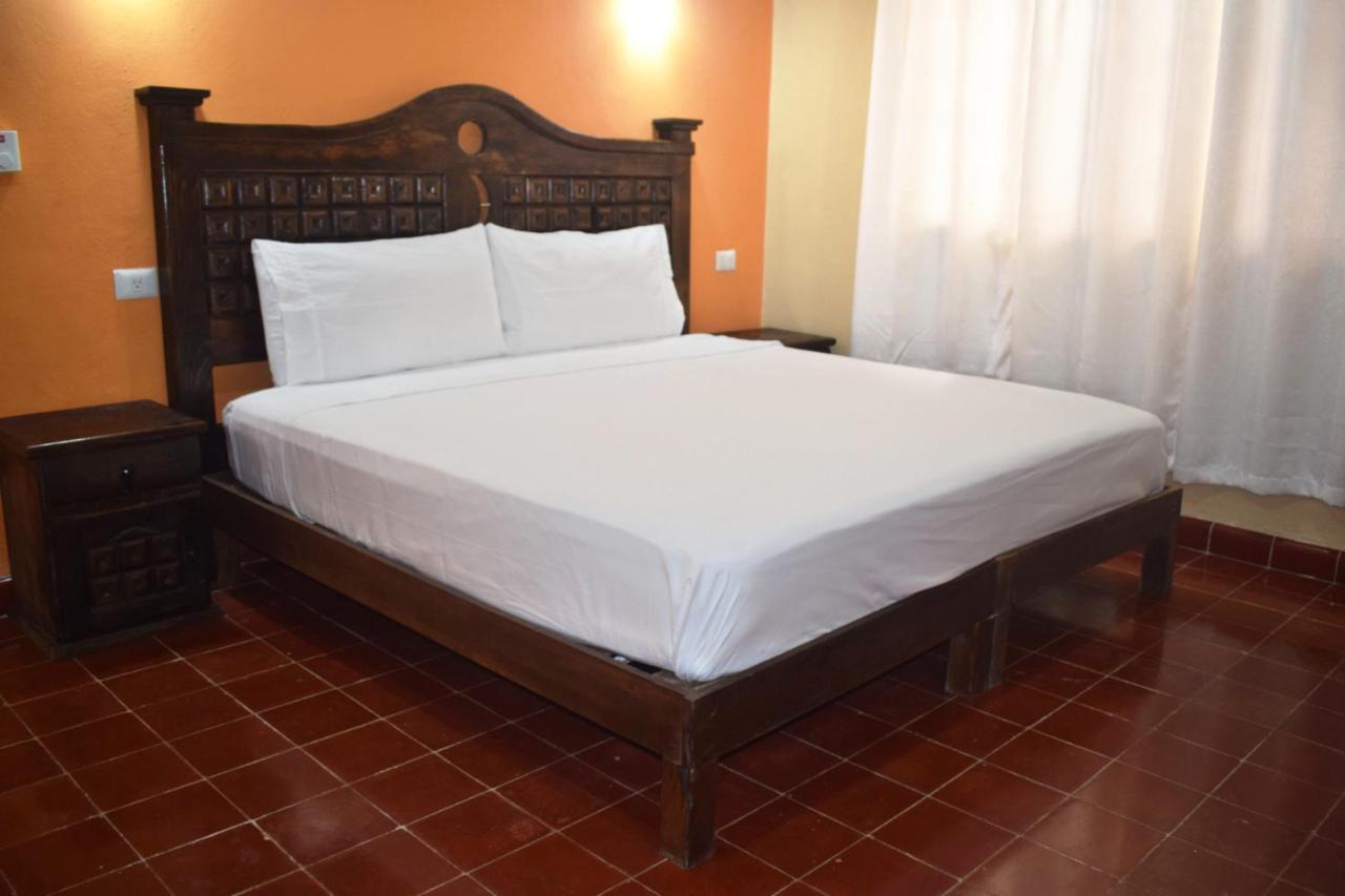 ואיאדוליד Hotel Casa Rico מראה חיצוני תמונה