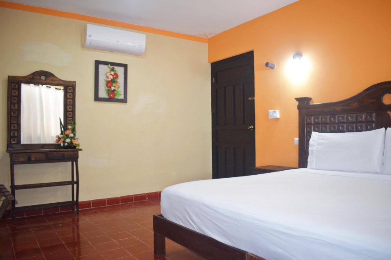 ואיאדוליד Hotel Casa Rico מראה חיצוני תמונה