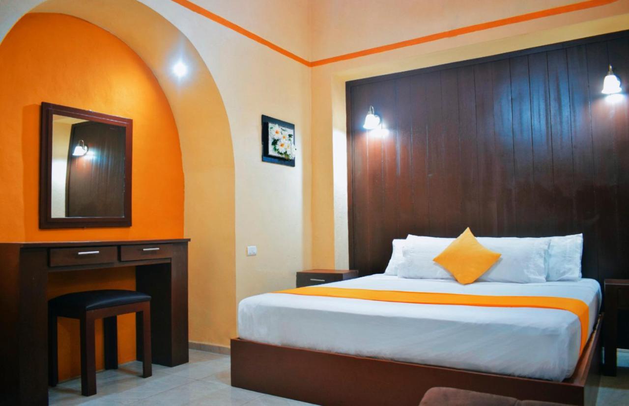 ואיאדוליד Hotel Casa Rico מראה חיצוני תמונה