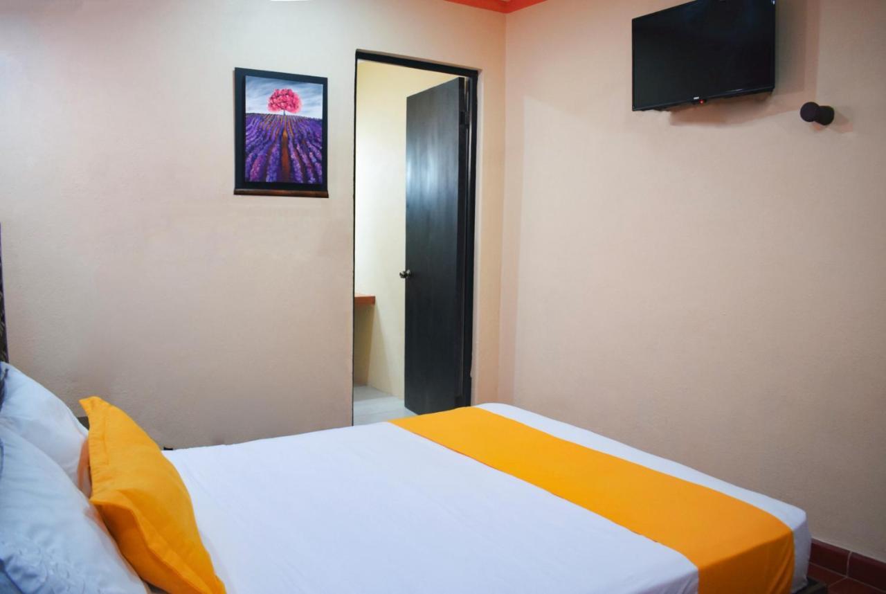 ואיאדוליד Hotel Casa Rico מראה חיצוני תמונה