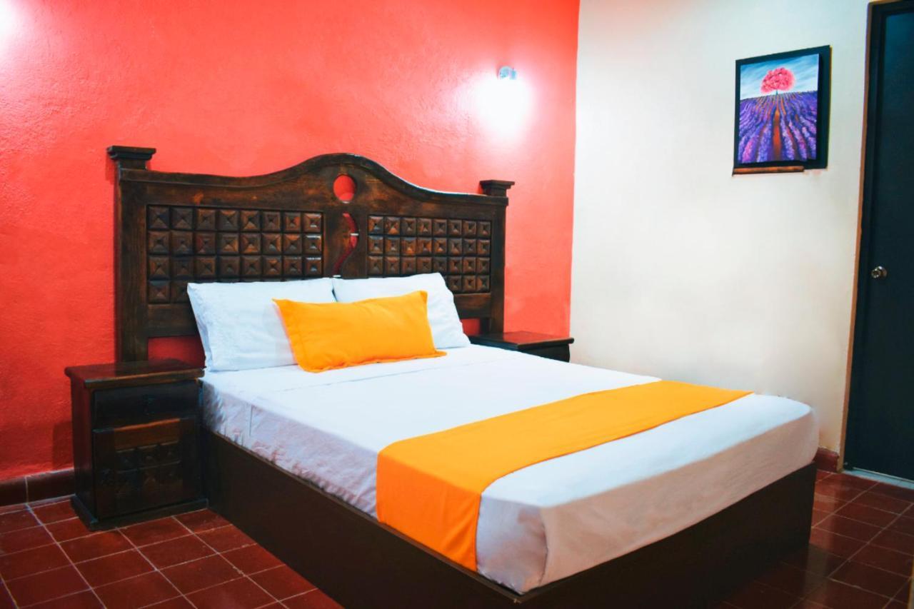 ואיאדוליד Hotel Casa Rico מראה חיצוני תמונה